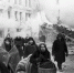 Жители покидают дома, разрушенные немцами. Ленинград, 1941 год. Фотохроника ТАСС - Комсомольская Правда