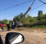Под Ефремовом Lada въехала в теплотрассу: прицеп «намотало» на столб