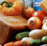 Наценку на основные виды продуктов питания надо ограничить, считают в ЛДПР - ЛДПР