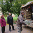 Владимир Суслин помог тулякам в озеленении двора - Городская Дума
