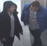 На ул. Новомосковской вандалы испортили дверь, пытаясь попасть в подъезд: видео - Myslo.Ru