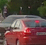 На ул. Оборонной торопыга едва не устроил ДТП: видео - Myslo.Ru