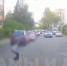 В одном из дворов Тулы автомобиль чуть не сбил ребенка - ИА Тульская служба новостей