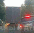 В Туле водитель BMW не выдержал две минуты и полез на газон. Видео - ИА Тульская пресса.Ru