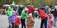 В Центральном парке Тулы состоялась семейная зарядка - Министерство труда и соцзащиты