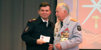 В тульском УМВД поздравили участковых уполномоченных полиции с профессиональным праздником - ГТРК