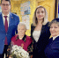 АЛЕКСЕЙ ЛЕБЕДЕВ И СВЕТЛАНА БЕЛОУС ПОЗДРАВИЛИ ВЕТЕРАНА - Областная Дума