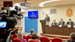 «Особое внимание – институту семьи»: Дмитрий Миляев обратился к депутатам