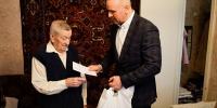 Дмитрий Коженкин навестил ветерана - Единая Россия