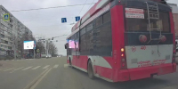 На ул. Октябрьской за 1,5 минуты три водителя нарушили ПДД - Myslo.Ru