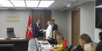 Дмитрий Миляев подарил спортивный инвентарь детской команде по следж-хоккею - ТК Первый Тульский