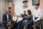 Дмитрий Миляев поздравил семью участника СВО с наступающим Новым годом