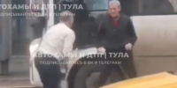 В Туле на кадры очевидцев попала драка водителей маршруток - ИА Тульская служба новостей