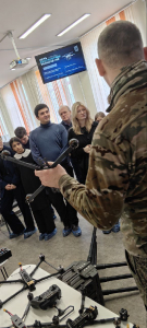 Учащимся 8-11 классов провели  мастер-классах по управлению, устройству и принципу работы БПЛА