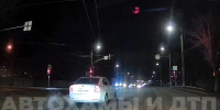 Два нарушения подряд: в Туле попался «торопыга» на Skoda Octavia. Видео - ИА Тульская пресса.Ru