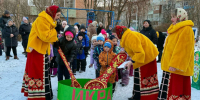 С песнями, конкурсами и блинами туляки отметили Масленицу на празднике двора - ИА Тульская пресса.Ru