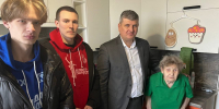 Александр Картышов вручил труженикам тыла юбилей - Городская Дума