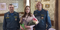 Директор Ясной Поляны получила поздравления от сотрудников МЧС с наступающим 8 марта - ИА Тульская пресса.Ru