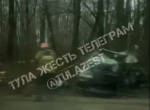На Хомяковском шоссе в Туле водитель БМВ врезался в дерево и погиб