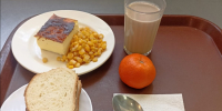 Непонятная маркировка и просрочка: 123 кг продуктов забраковали в тульских школах - ИА Тульская пресса.Ru