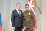 Дмитрий Миляев вручил награды тулякам, приближающим Победу