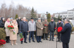 В Тульском музее оружия на Аллее Славы знаменитых оружейников Тулы состоялась торжественная церемония возложения цветов к бюсту Николая Александровича Макаровца