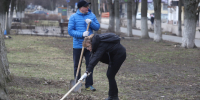 Туляки вышли на уборку города: фоторепортаж с первого весеннего субботника - Myslo.Ru