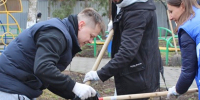Депутаты ЛДПР приняли участие в городском субботнике - ЛДПР
