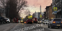 Трамваи встали на улице Оружейной в Туле из-за пожара в соседнем переулке - ИА Тульская служба новостей