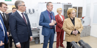 Веронике Скворцовой представили возможности биолабораторий ТулГУ - Правительство области