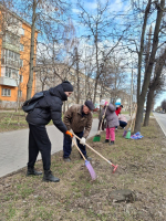 Во втором общегородском субботнике приняли участие более 11 тысяч человек