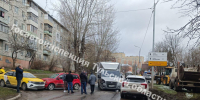 «Газель» спровоцировала тройное ДТП на улице Калинина в Туле - Молодой коммунар