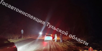 В Новомосковске водитель на Kia снес в темноте женщину на дороге - Myslo.Ru