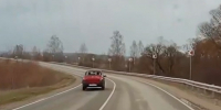 Под Тулой водитель непонятно зачем выехал на встречку - Myslo.Ru