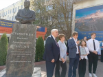 В Туле открыли памятник Василию Стародубцеву