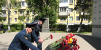 В преддверии 80-летия Великой Победы в УФСИН России по Тульской области состоялось знаковое событие — приведение к присяге молодых сотрудников уголовно-исполнительной системы. - УФСИН