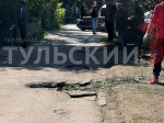 Повреждены дома и автомобили: кадры с места падения обломков БПЛА в Туле