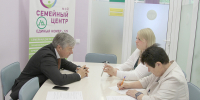 СЕРГЕЙ КОНОВ ПРОВЕЛ ПРИЕМ В «МОЕМ СЕМЕЙНОМ ЦЕНТРЕ» - Областная Дума