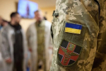 РИА Новости: магазины на Украине начали продавать одежду с нацистской символикой