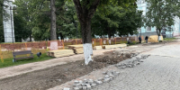 В сквере Коммунаров в Туле начали обновлять входную зону и ограждение - Комсомольская Правда