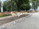 В сквере Коммунаров в Туле начали обновлять входную зону и ограждение