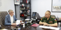 Дмитрий Миляев встретился с военным комиссаром Александром Сафроновым - Молодой коммунар