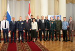 СОТРУДНИКИ СЛЕДСТВЕННЫХ ОРГАНОВ ПРИНИМАЮТ ПОЗДРАВЛЕНИЯ