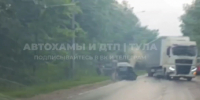 В Туле иномарка лоб в лоб столкнулась с грузовиком на улице Пржевальского - ТК Первый Тульский