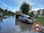 В Новомосковске задержали пьяного водителя после ДТП с двумя машинами и шлагбаумом