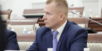 На еженедельном оперативном совещании, которое состоялось в понедельник, 11 августа, Дмитрий Миляев представил нового руководителя Корпорации развития и поддержки Тульской области — Сергея Кирюхина. - ГТРК