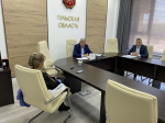 В рамках выполнения поручения губернатора Тульской области Дмитрия Миляева члены регионального правительства проводят встречи с жителями в индивидуальном формате. В среду, 13 августа, заместитель председателя правительства Тульской области Родион Дудник провёл личный приём граждан.