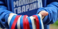 Волонтеры «Единой России» поздравили жителей с Днем Государственного флага России - ИА Тульская пресса.Ru