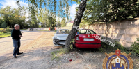 В Алексине пьяный водитель на «ВАЗе» врезался в припаркованную иномарку - ИА Тульская служба новостей