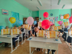 СЕРГЕЙ ГРЕБЕНЩИКОВ И ДМИТРИЙ АНДРОСОВ ПОДАРИЛИ ШКОЛЬНИКАМ РАСПИСАНИЯ УРОКОВ